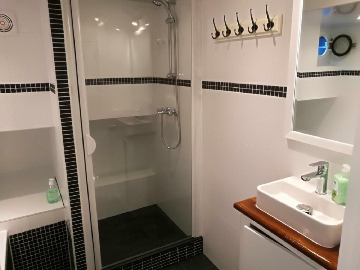 Houseboat Rose Apartment Amsterdam Ngoại thất bức ảnh